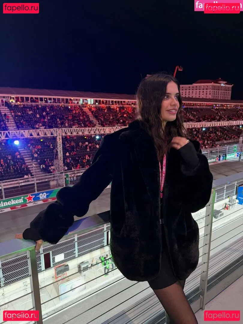 Sara Sampaio Onlyfans Photo Gallery 