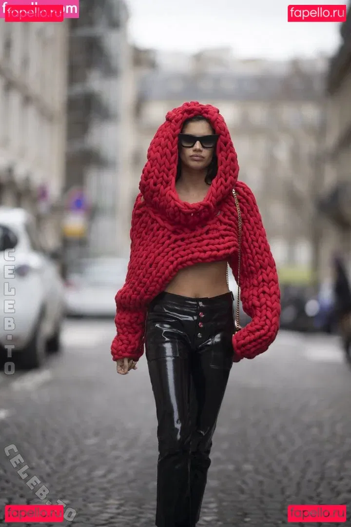 Sara Sampaio Onlyfans Photo Gallery 