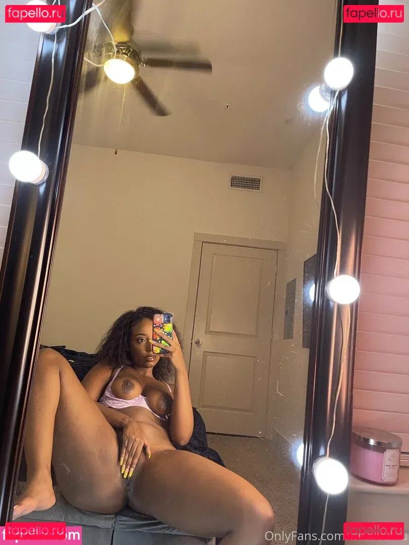 juicy.d Onlyfans Photo Gallery 