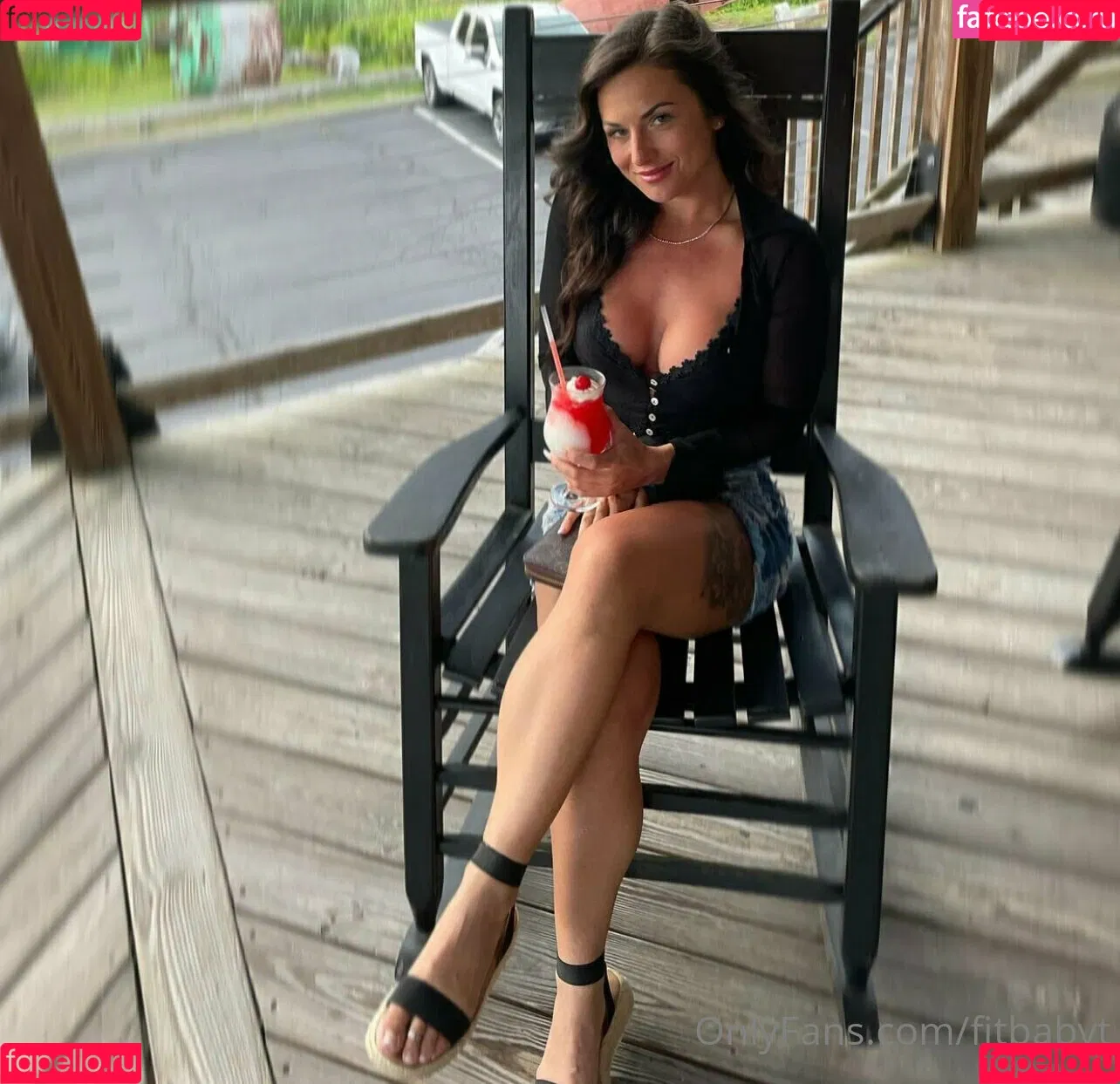 tiararaefitfree Onlyfans Photo Gallery 