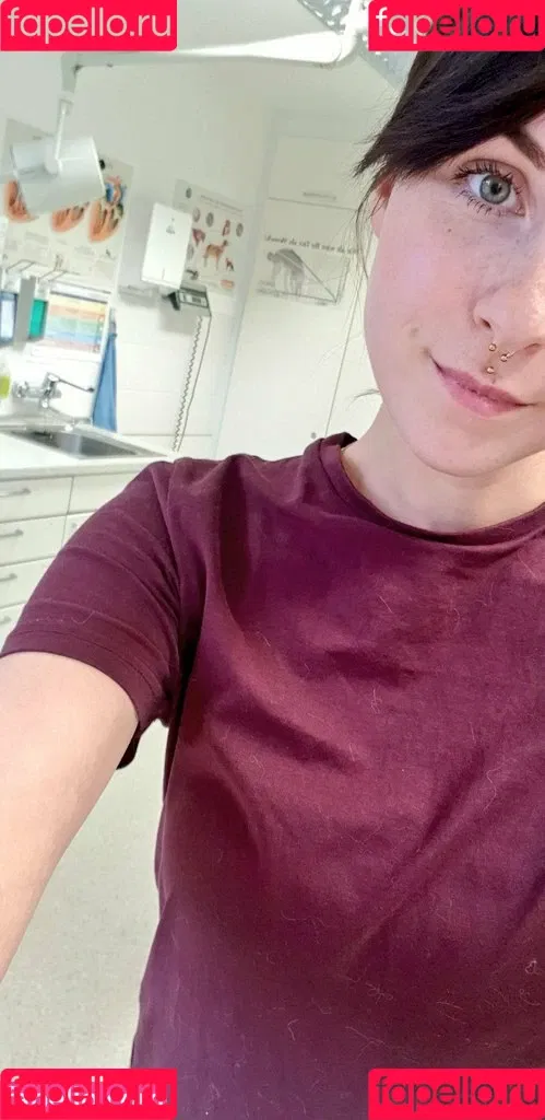romisu Onlyfans Photo Gallery 