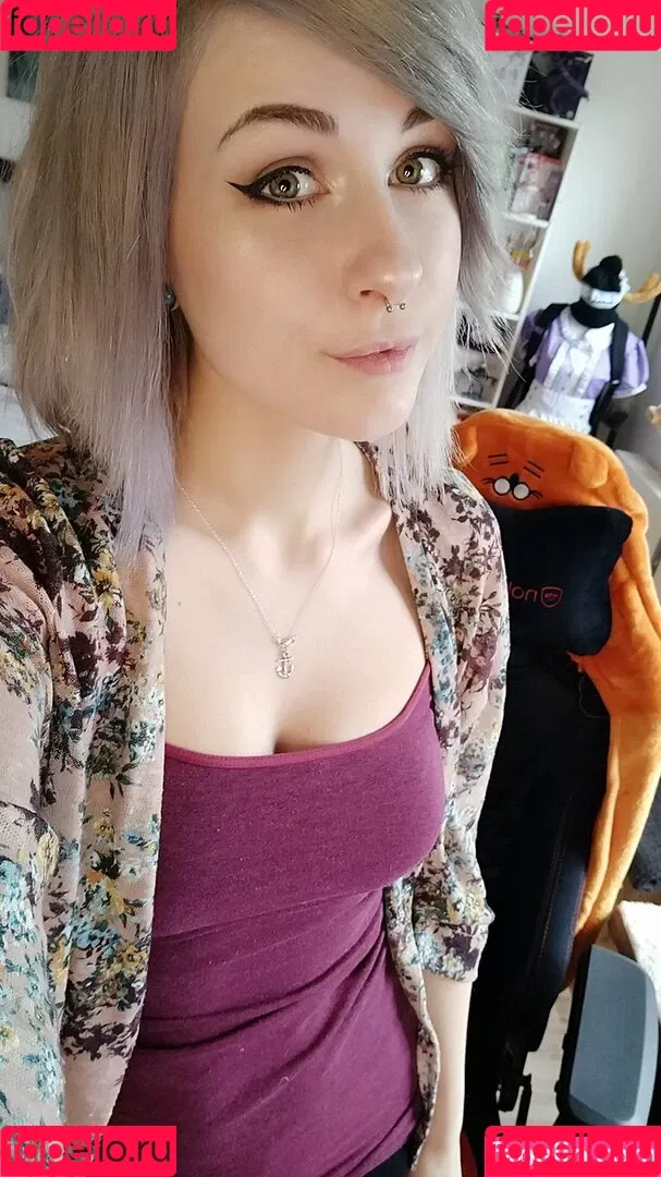 romisu Onlyfans Photo Gallery 