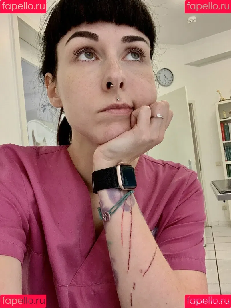 romisu Onlyfans Photo Gallery 