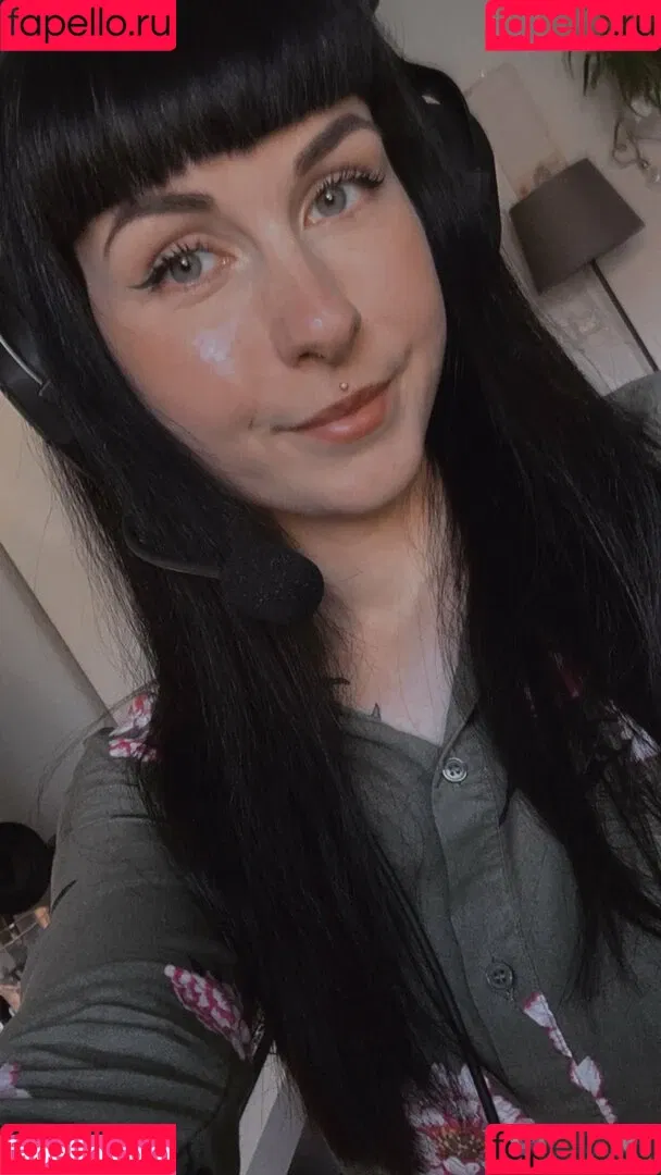 romisu Onlyfans Photo Gallery 