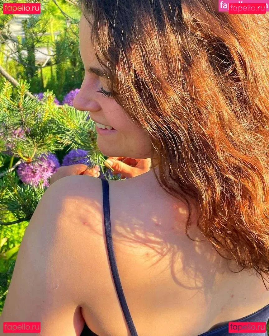 romisu Onlyfans Photo Gallery 