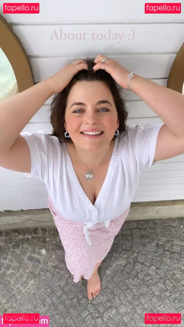 romisu Onlyfans Photo Gallery 