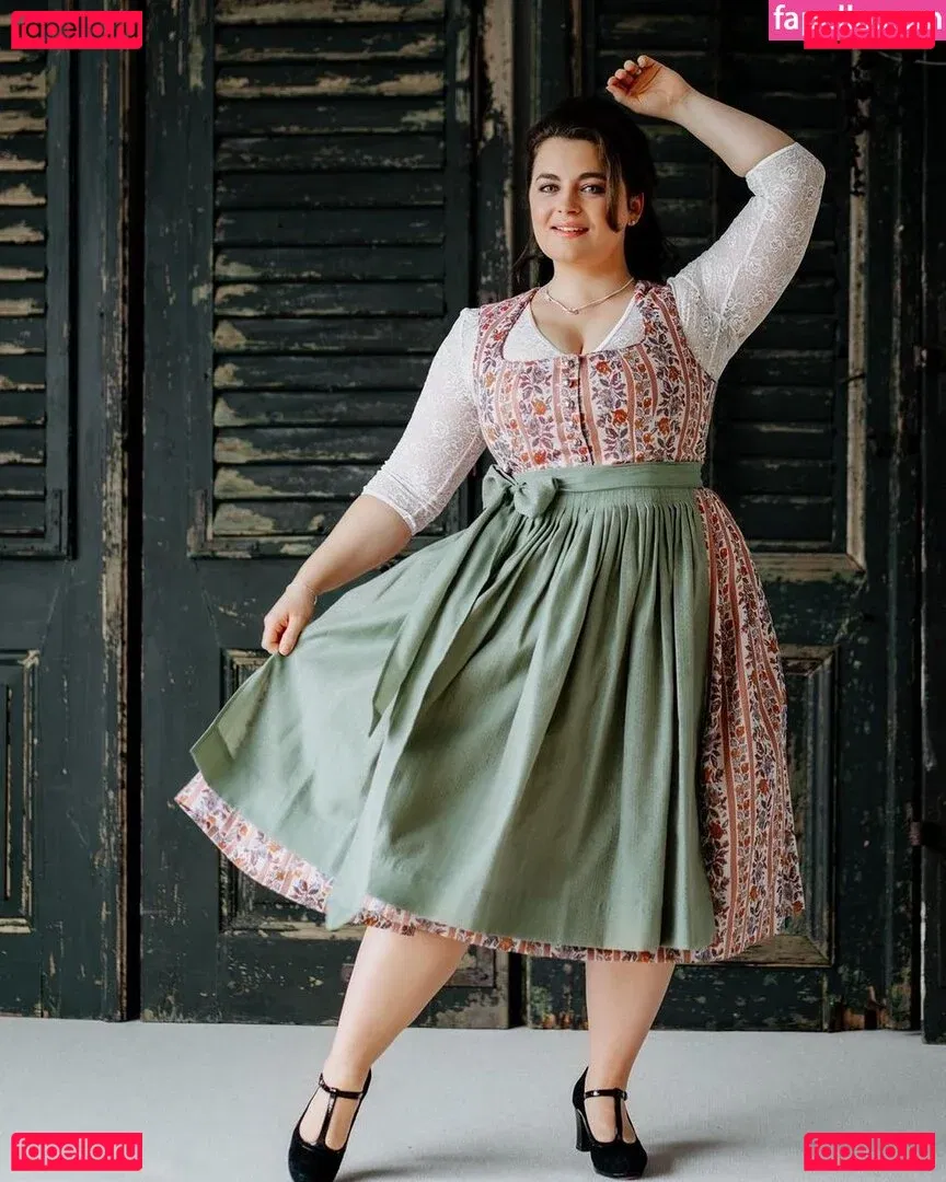 romisu Onlyfans Photo Gallery 