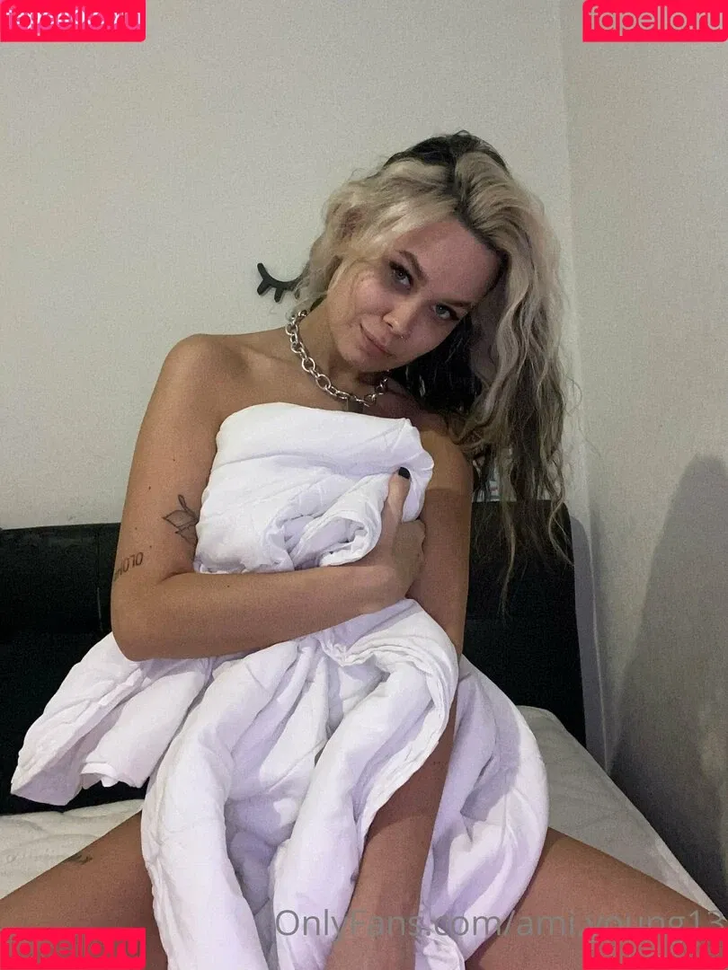 ami.baby1 Onlyfans Photo Gallery 