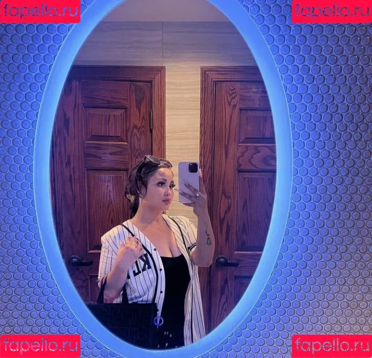 nongmhoe Onlyfans Photo Gallery 