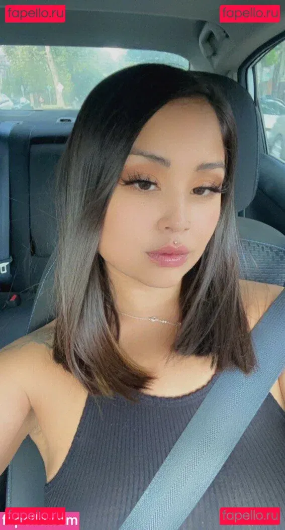 nongmhoe Onlyfans Photo Gallery 