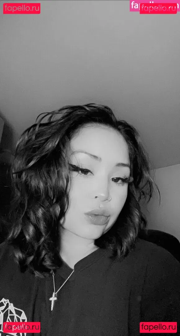 nongmhoe Onlyfans Photo Gallery 