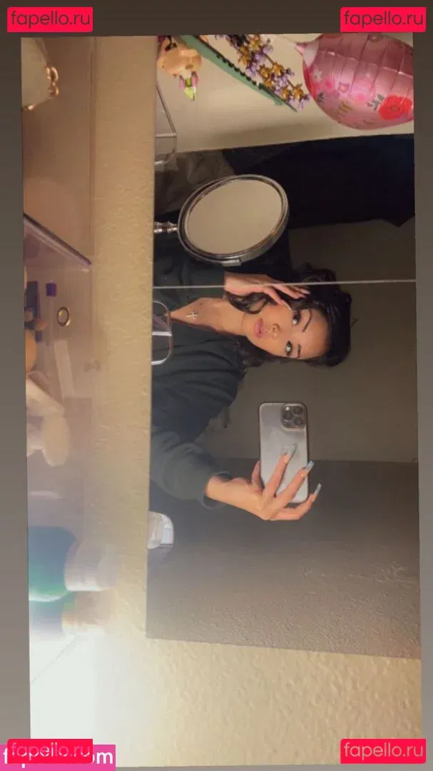 nongmhoe Onlyfans Photo Gallery 