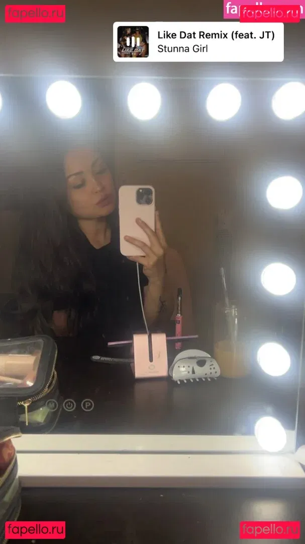 nongmhoe Onlyfans Photo Gallery 