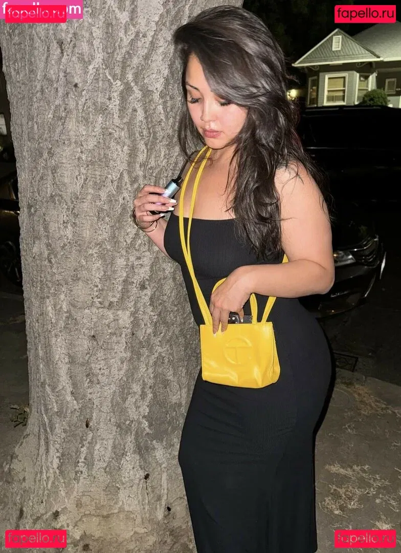 nongmhoe Onlyfans Photo Gallery 