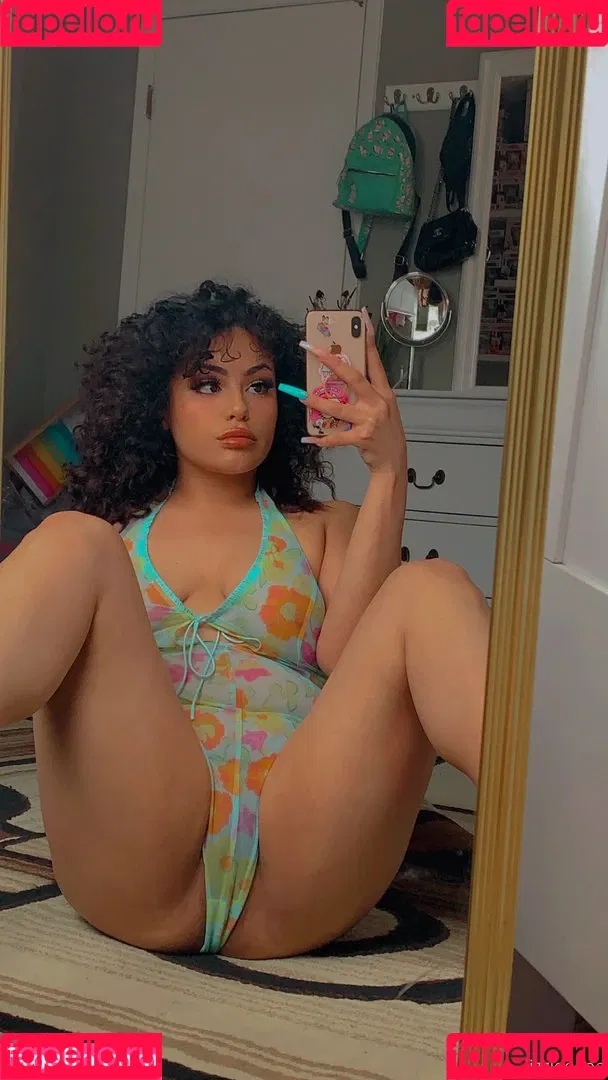 Jizzieebae Onlyfans Photo Gallery 