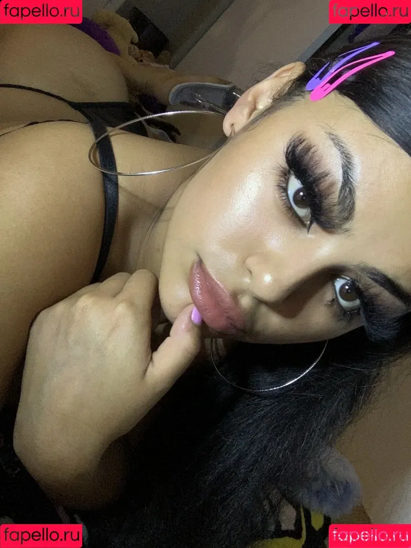 Jizzieebae Onlyfans Photo Gallery 