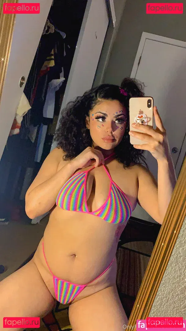 Jizzieebae Onlyfans Photo Gallery 