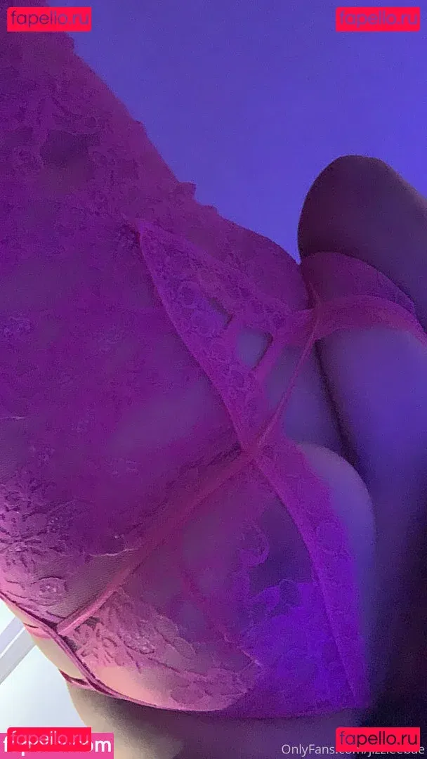 Jizzieebae Onlyfans Photo Gallery 