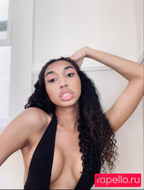 Alyssa Cova Nude Onlyfans Photo 16