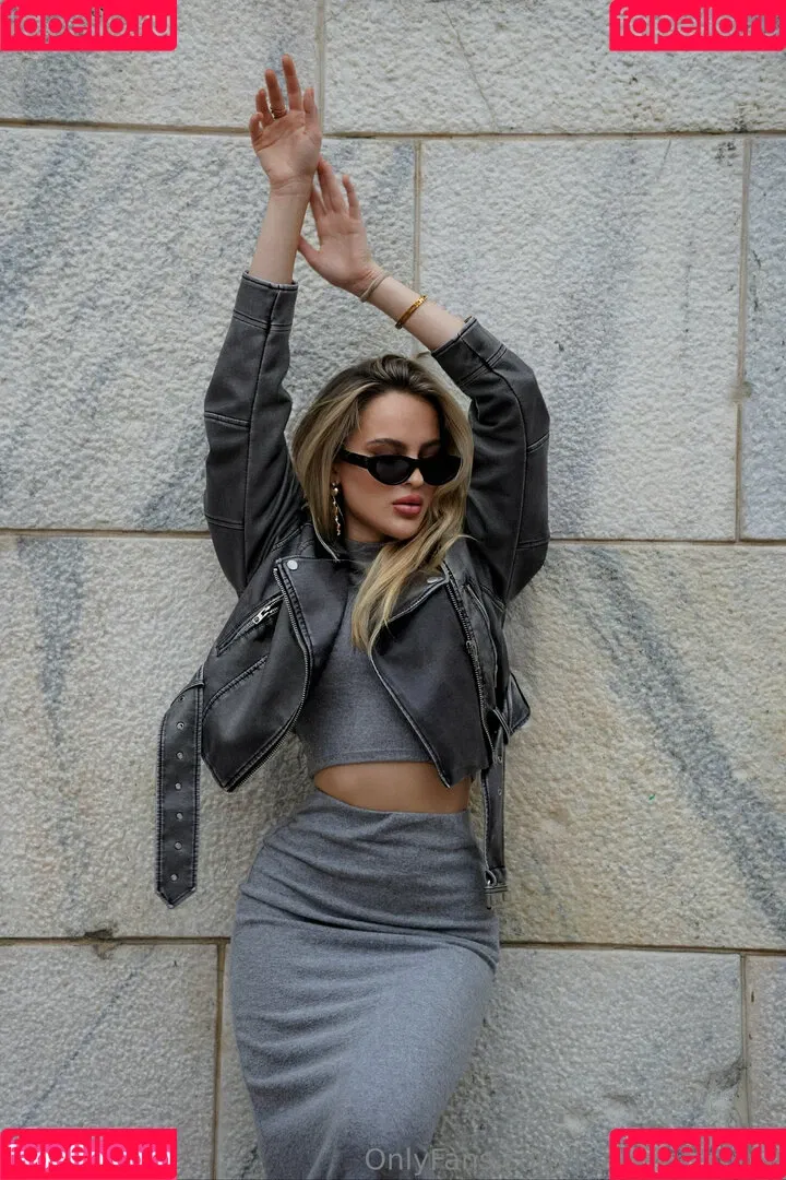 marielivewell Onlyfans Photo Gallery 