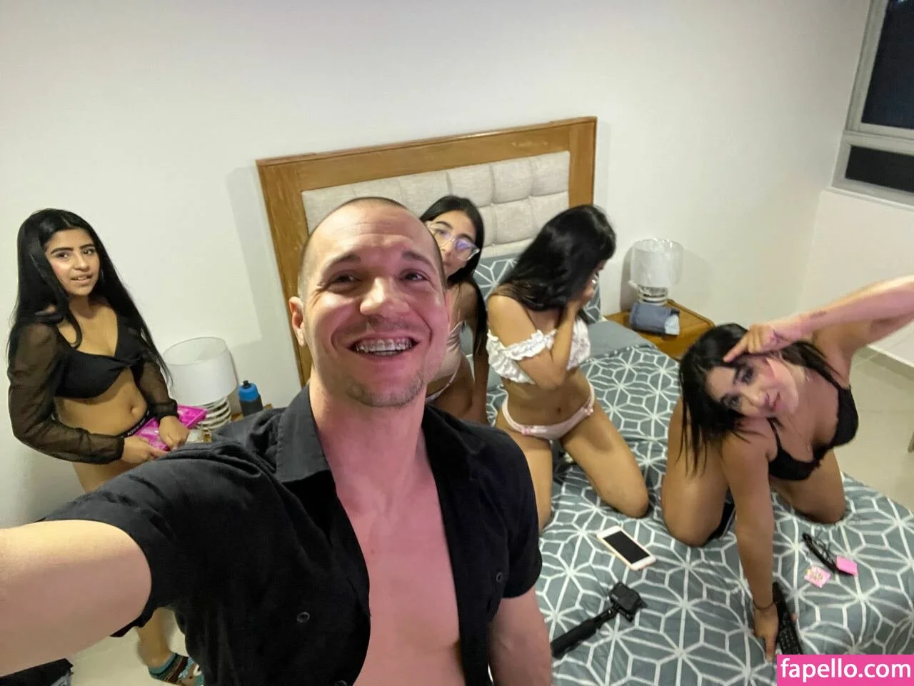 Travelvids Onlyfans Photo Gallery 