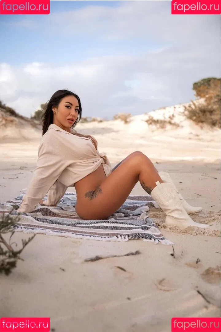 Nisa Grace Onlyfans Photo Gallery 