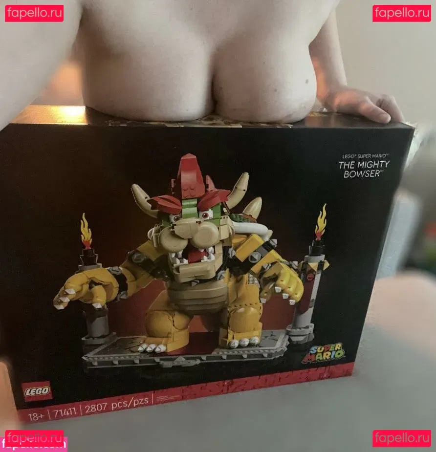 Curvy Nerd Penny Onlyfans Photo Gallery 