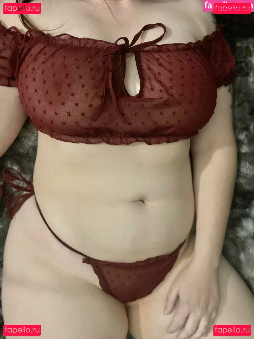 Curvy Nerd Penny Onlyfans Photo Gallery 