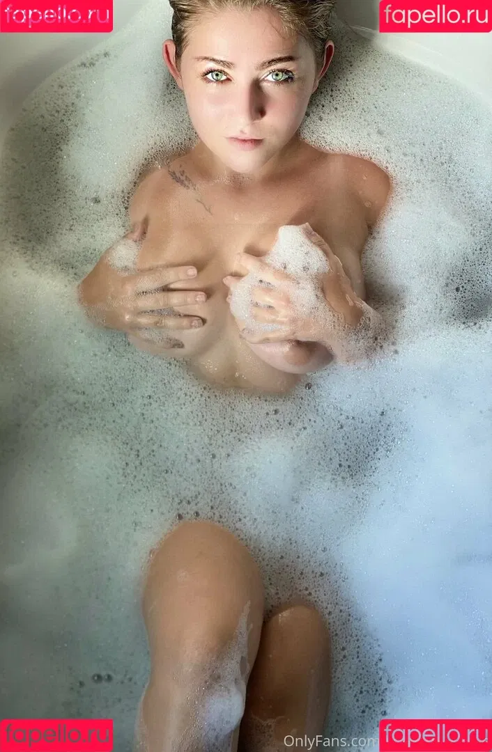 kkirafoxx Onlyfans Photo Gallery 