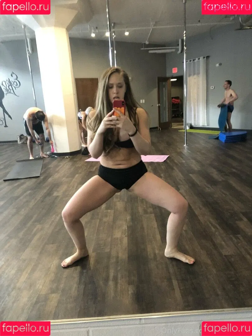 kagneylinn Onlyfans Photo Gallery 