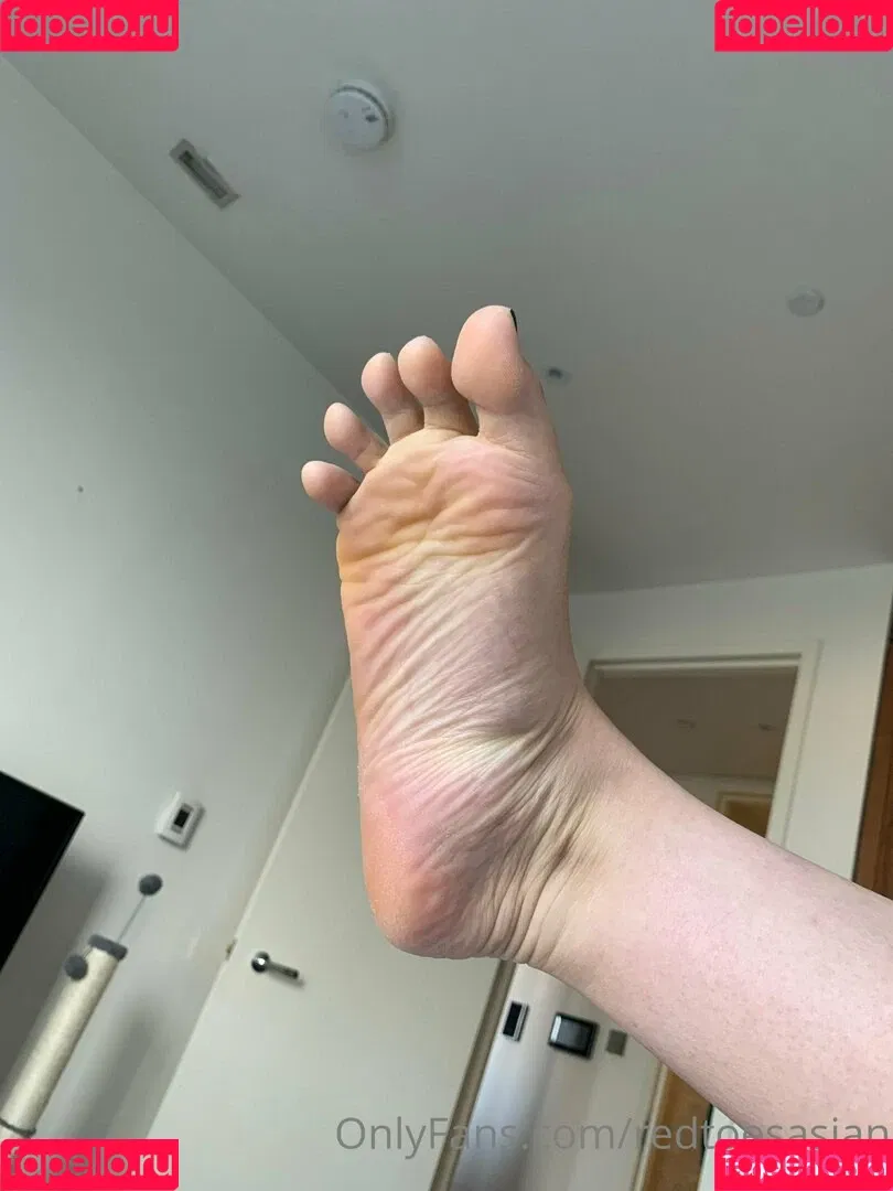 redtoesasian Onlyfans Photo Gallery 