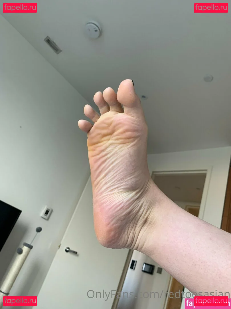 redtoesasian Onlyfans Photo Gallery 