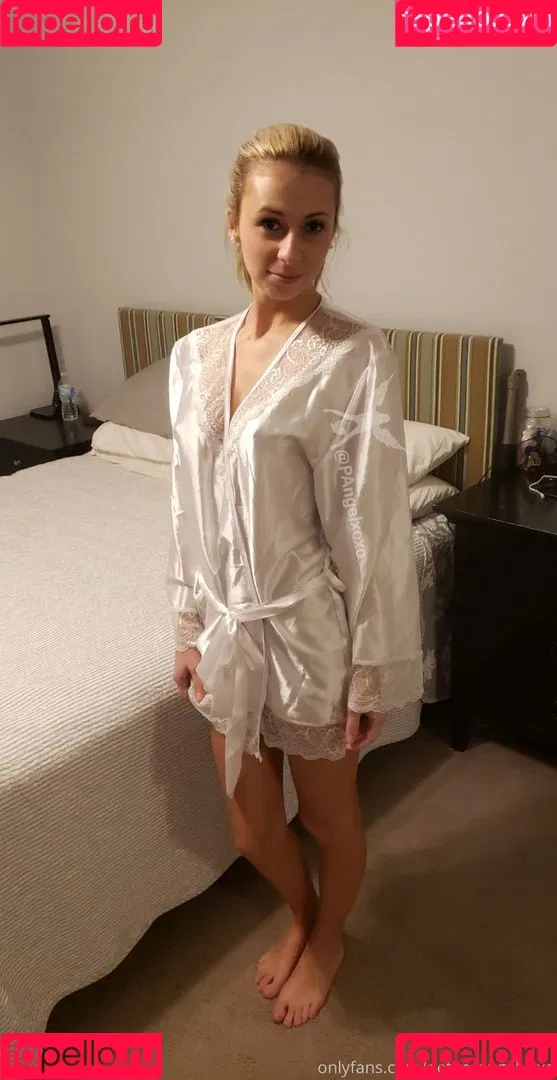 petite_angelxoxo Onlyfans Photo Gallery 