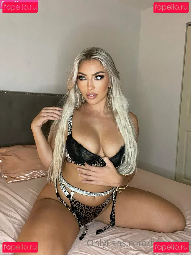 honeyt14 Onlyfans Photo Gallery 