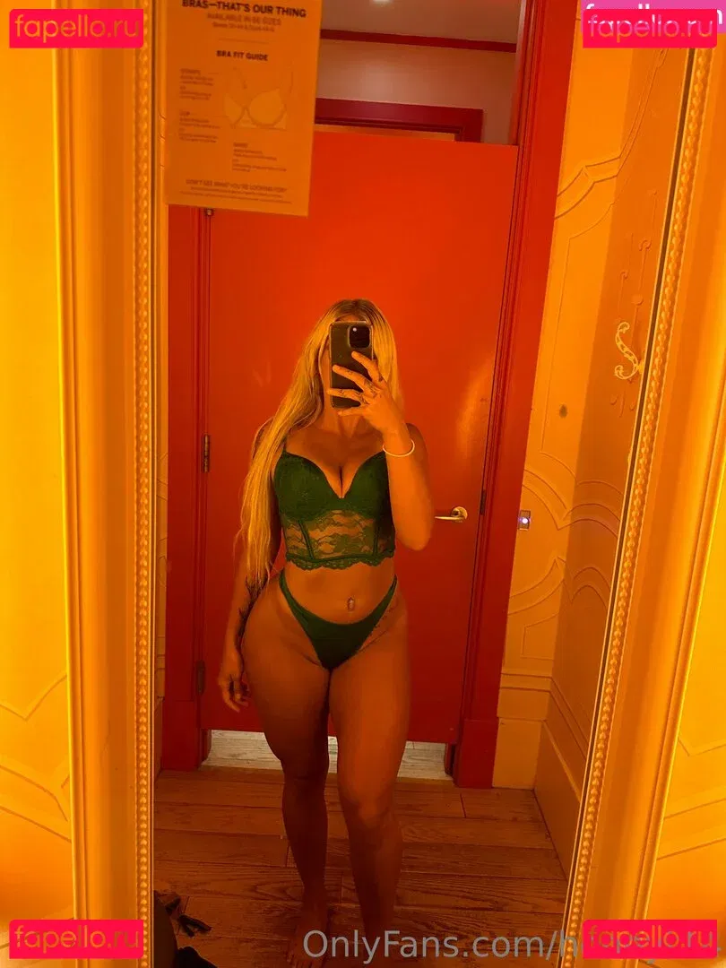 honeyt14 Onlyfans Photo Gallery 