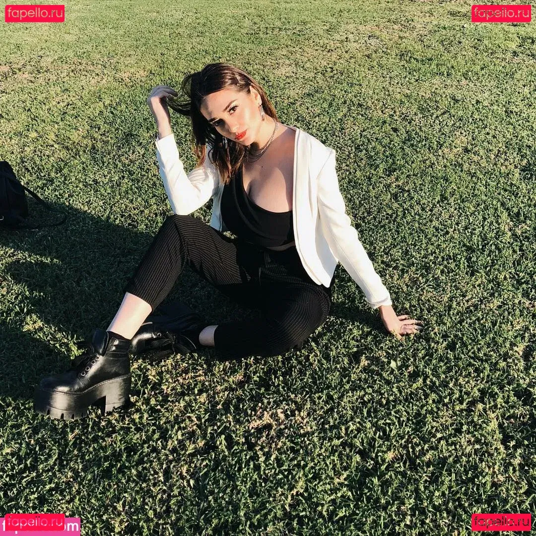 Delfi Peralta Onlyfans Photo Gallery 