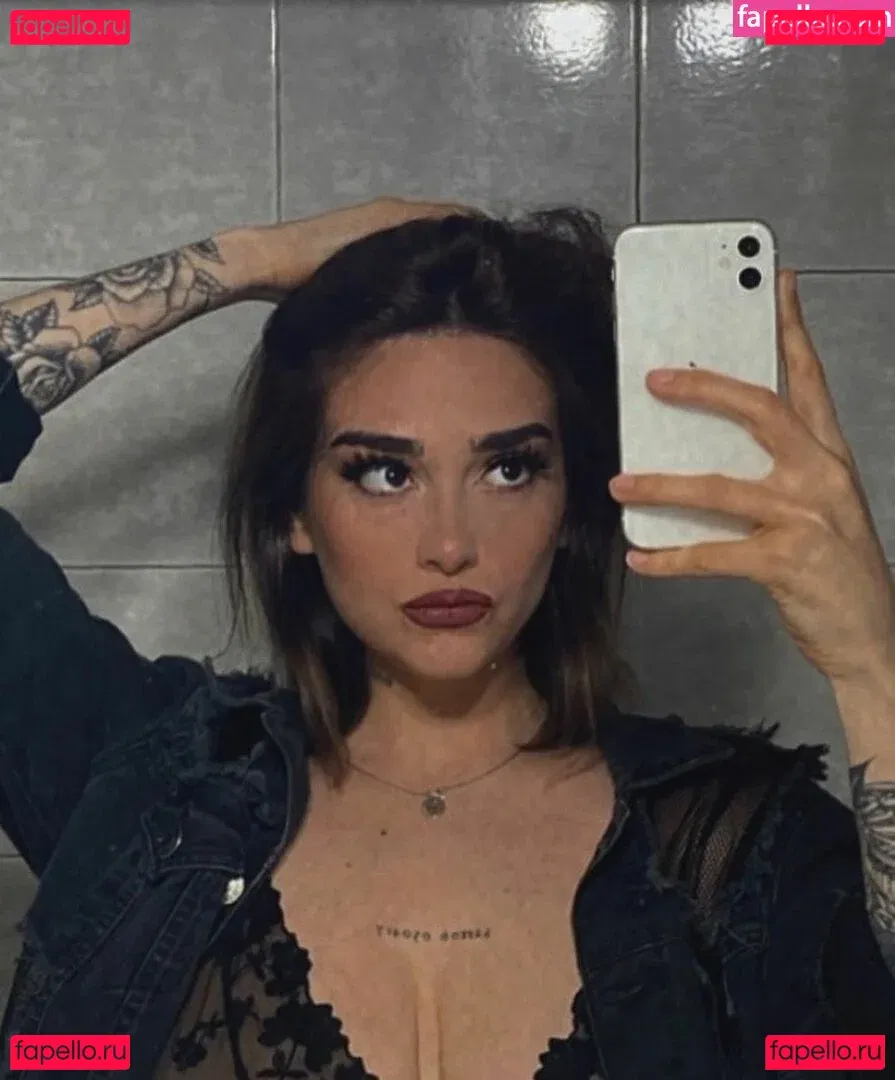 Delfi Peralta Onlyfans Photo Gallery 