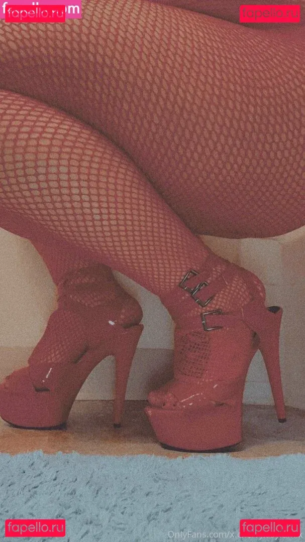 x.squid.baby.x Onlyfans Photo Gallery 