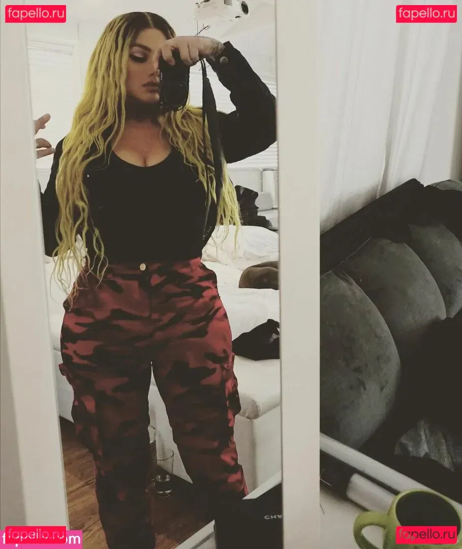 Snow Tha Product Onlyfans Photo Gallery 