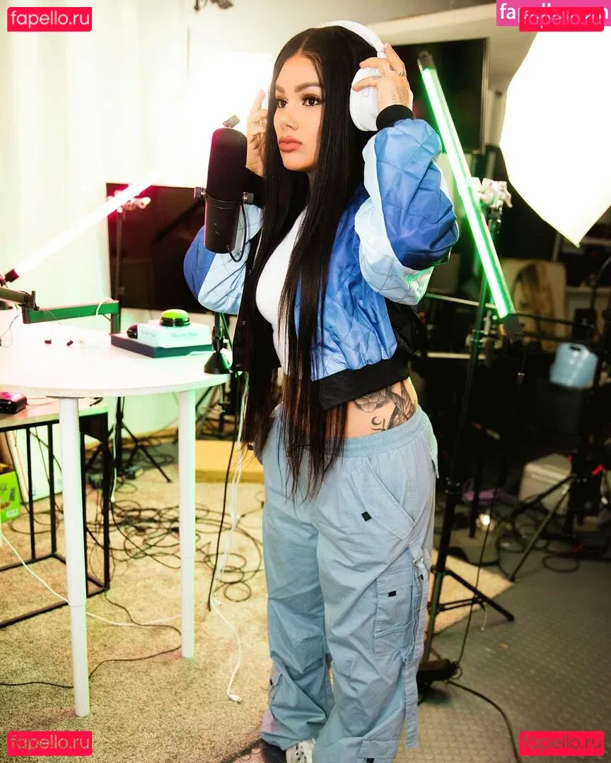 Snow Tha Product Onlyfans Photo Gallery 