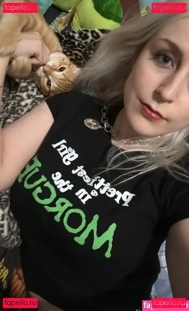 Maddie Reznor Onlyfans Photo Gallery 