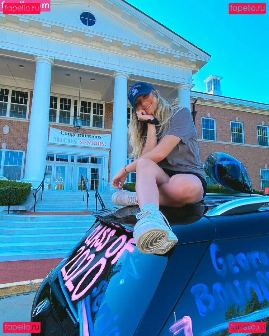 Skyler Lesslie Onlyfans Photo Gallery 