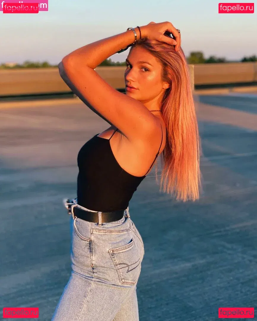 Skyler Lesslie Onlyfans Photo Gallery 