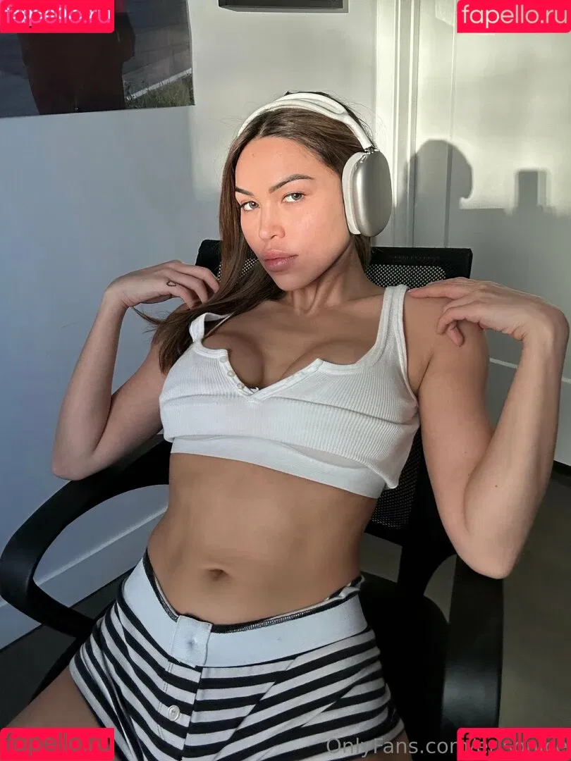 erisonice Onlyfans Photo Gallery 