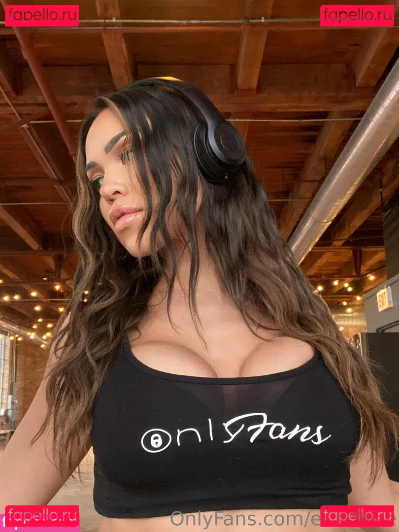 erisonice Onlyfans Photo Gallery 