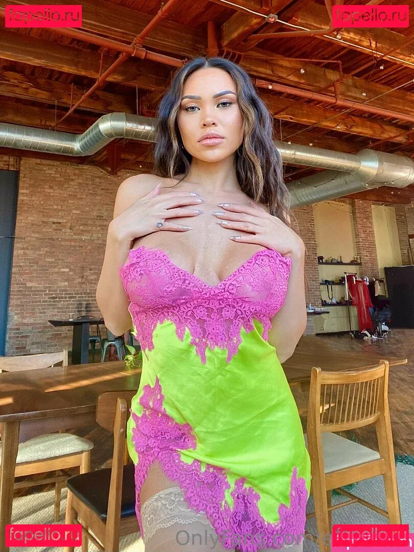 erisonice Onlyfans Photo Gallery 