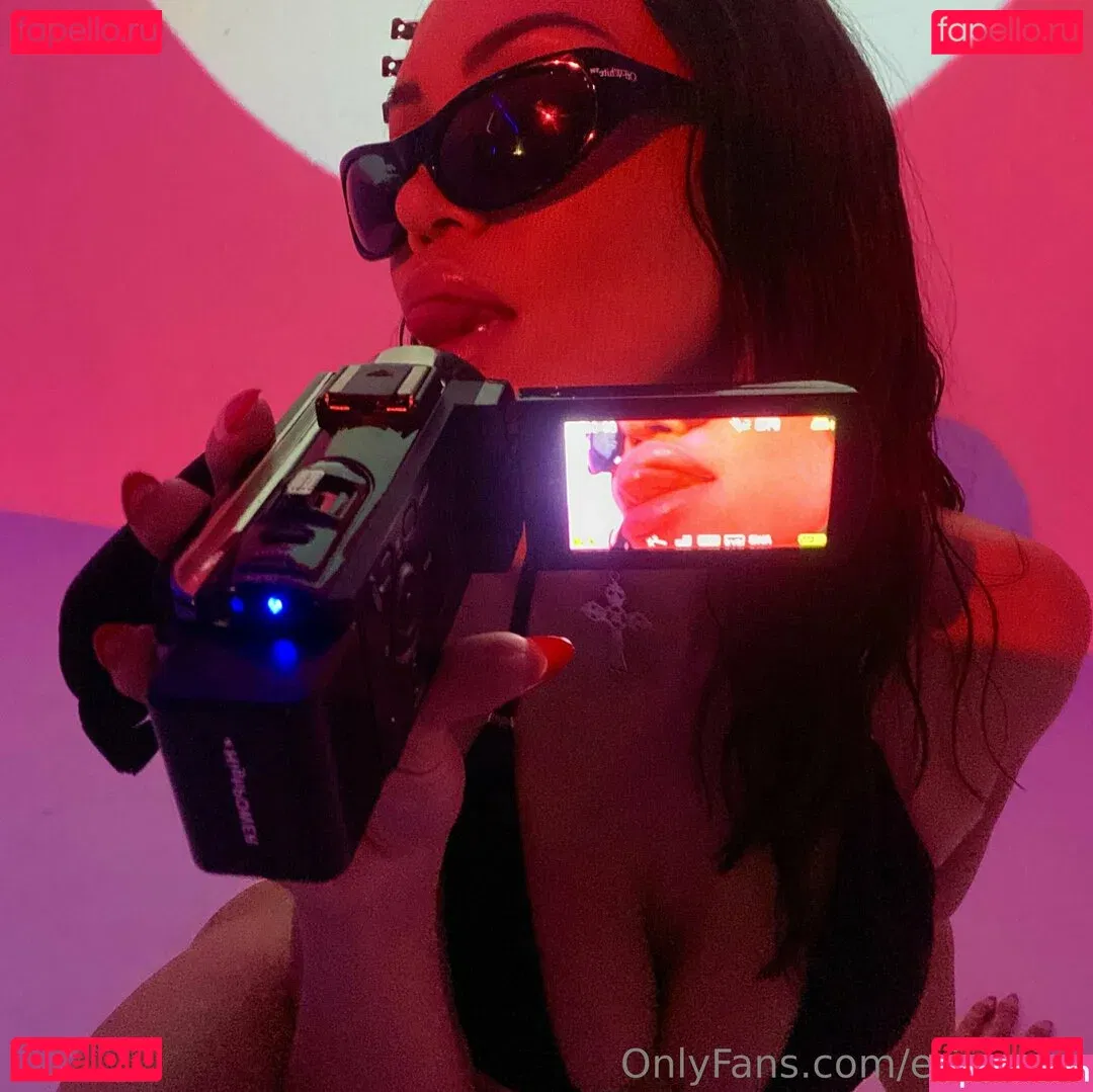 erisonice Onlyfans Photo Gallery 