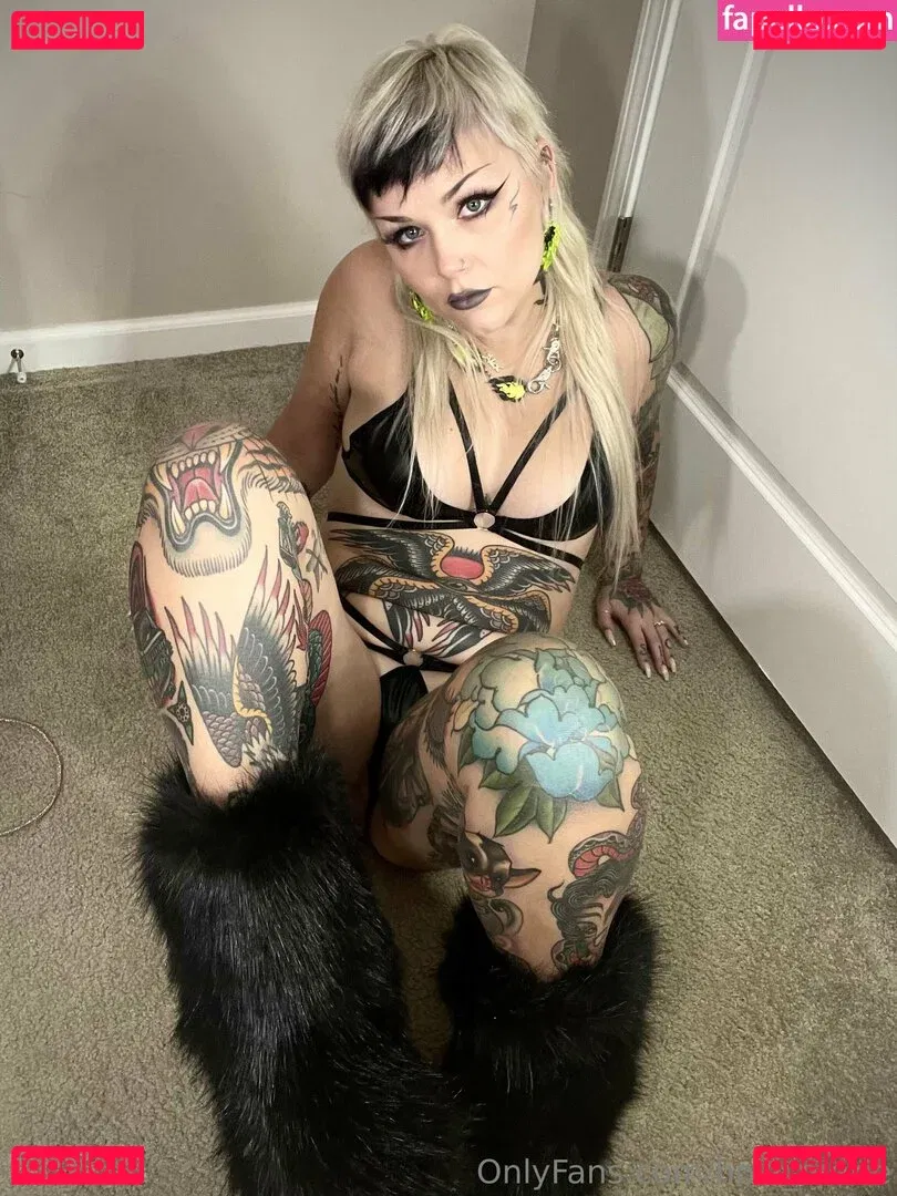Holli Marie Onlyfans Photo Gallery 