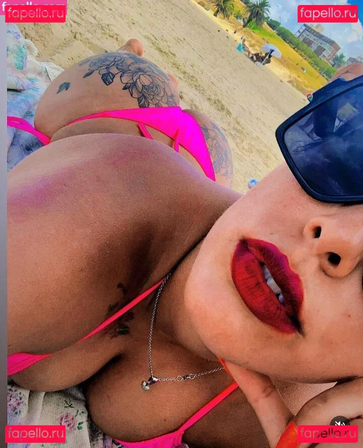 Lujan Flores Onlyfans Photo Gallery 