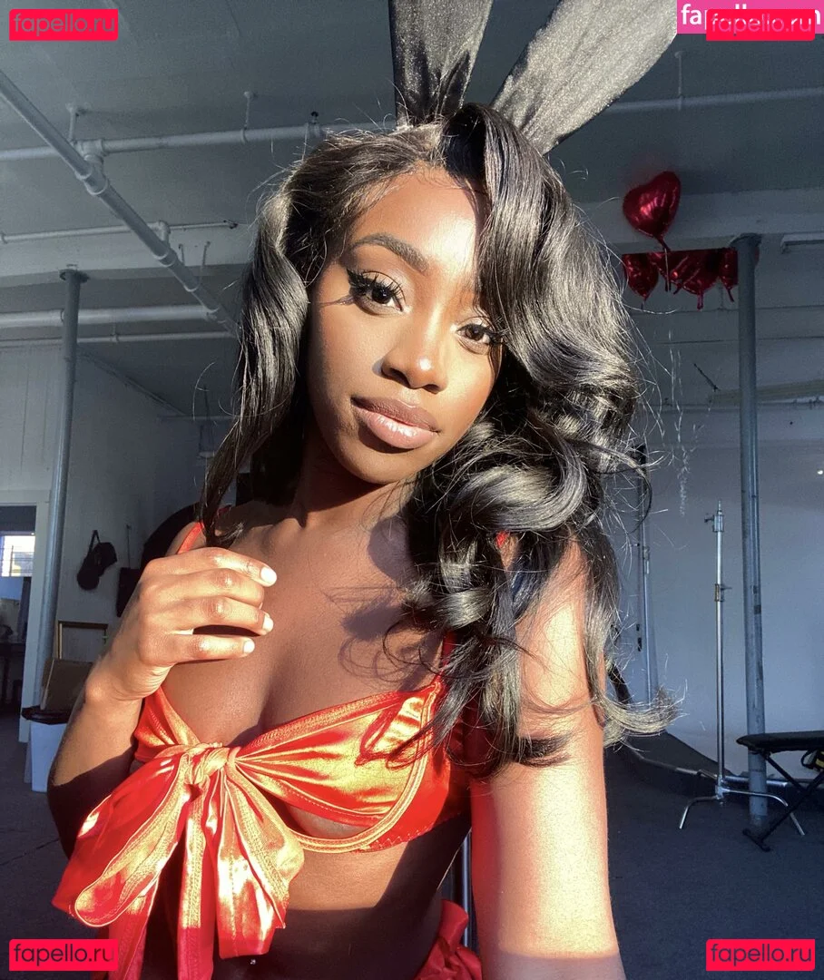 iivywren Onlyfans Photo Gallery 